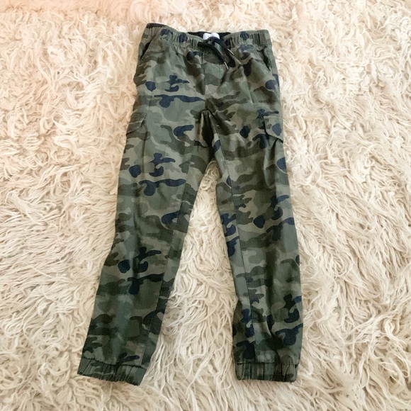 Old Navy Other - LOld Navy | Boys Camouflage Cargo Pants Elastic Waist Size 8 Military Print
